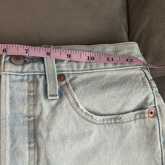 “Levi-High Rise Jean Shorts size 24” - Picture 6 of 6